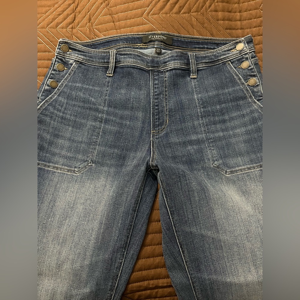 Liverpool crop jeans